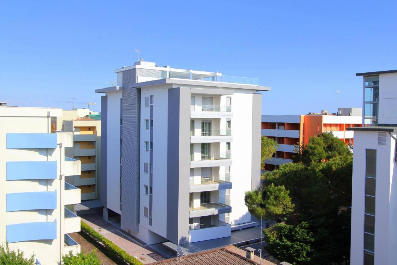 Meris Bibione Kültér fotó